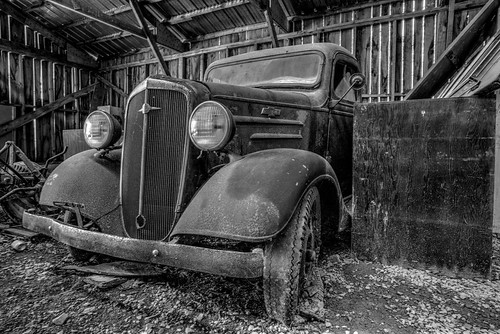 chevrolet bw 1740l canon usa americana antique rusty wisconsin symco automobile 1930s digital shed canon6d canoneos waupacacounty oldcars smalltown symcowisconsin geotagged chevy blackandwhite vehicle northamerica nostalgic waupacacountywisconsin fineart