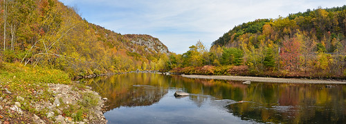 autumn reflection connecticut route8 stateforest naugatuckriver rockoutcropping