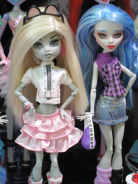 Frankie and Ghoulia