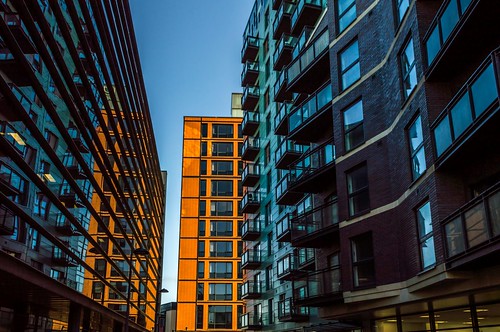 city windows reflection building apartment balcony yorkshire leeds flats