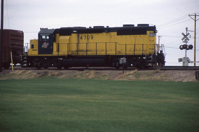 C&NW GP38 #4709 in Rochelle IL on 11-12-98
