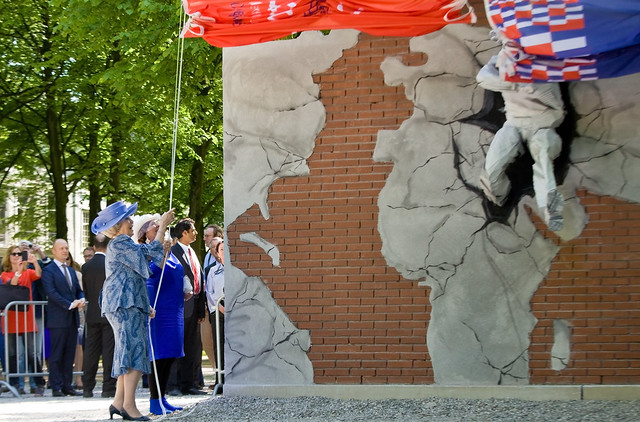 Prinses Beatrix opent Den Haag Sculptuur 2013