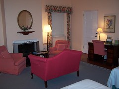 Thu, 01/26/2006 - 11:23am - My room at the Waterloo House, Hamilton Bermuda