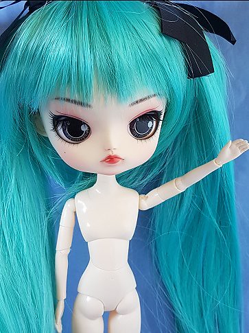 FS Jun Planning Dal Lipoca with Poisongirl faceup. Located in Melbourne Australia.  $300USD, shipping extra. Includes full naked doll plus black/red wig.