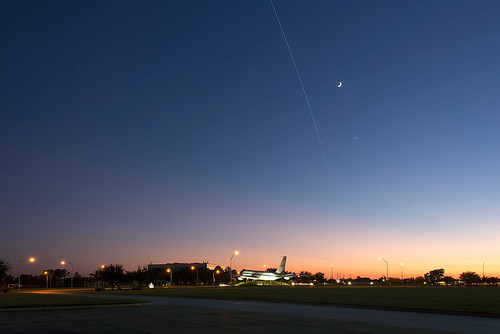 Space Station Overflight KEFD 20131008 by ✈ concord⁹⁷⁷, © Curt Littlejohn / ✈ concord⁹⁷⁷ / aviationcolors
<a href="http://www.flickr.com/photos/concord