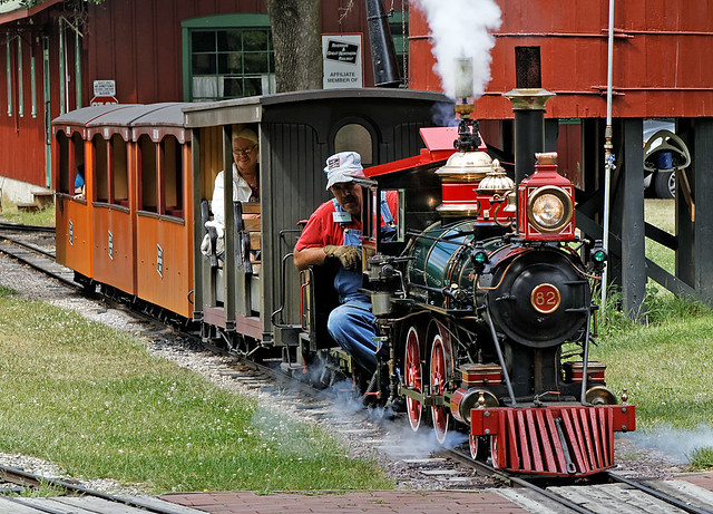 Steaming into Hyde Park Station - Wisconsin Dells - R&GN