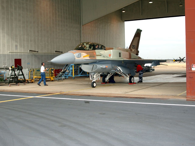 IDFAF General Dynamics F-16I in the dispersal with its pilots preparing for a flight [IDFAF photo]