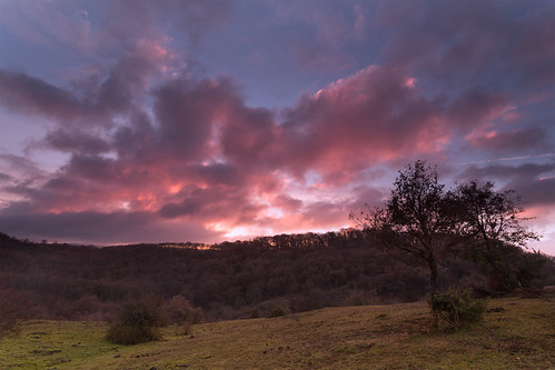 Amanece by Alfredo.Ruiz, Despues de pasar un rato en el rio iluminando cascadas mos toco ver amanecere en las inmediaciones d