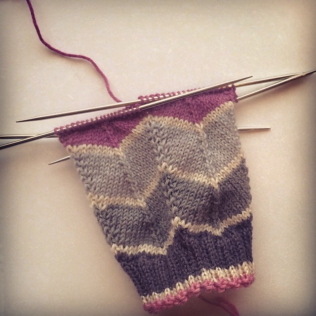 I think I am the last sock knitter to knit jaywalkers. #knitting