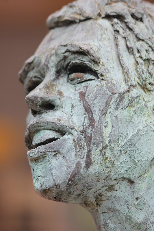 Statue of Jacques Brel in Saint-Amand-Montrond