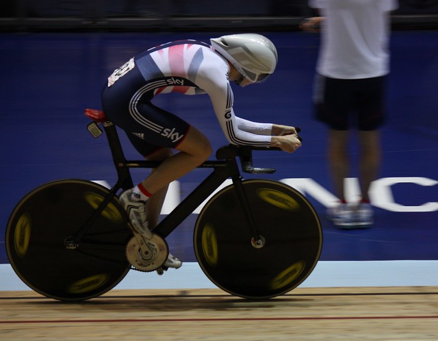 Joanna Rowsell wins the Individual Pursuit