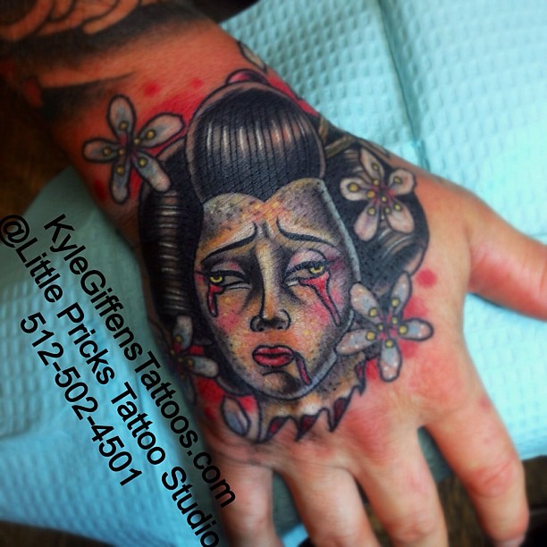 Tiny dead geisha head. #geisha #kylegiffen #tattoo #austin…