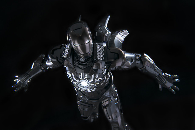 Hot Toys Iron Man MK VII Stealth.