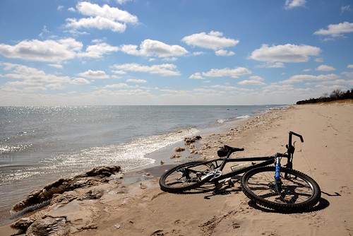 bicycle frozen sand nikon lakemichigan sheboygan d600 beachride devilducmike