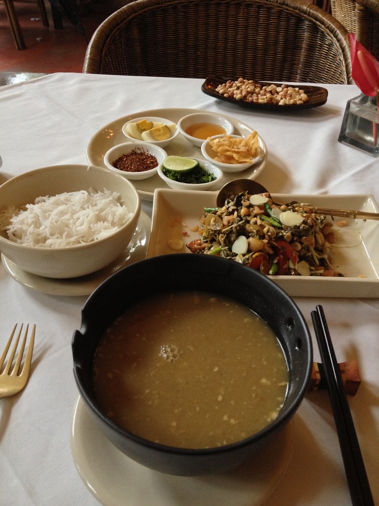 Authentic Myanmar Mohinga recipe