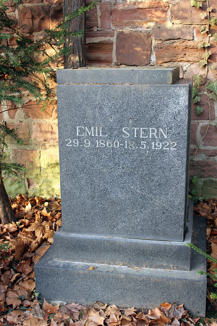 Grabstelle Emil Stern (1860-1922)