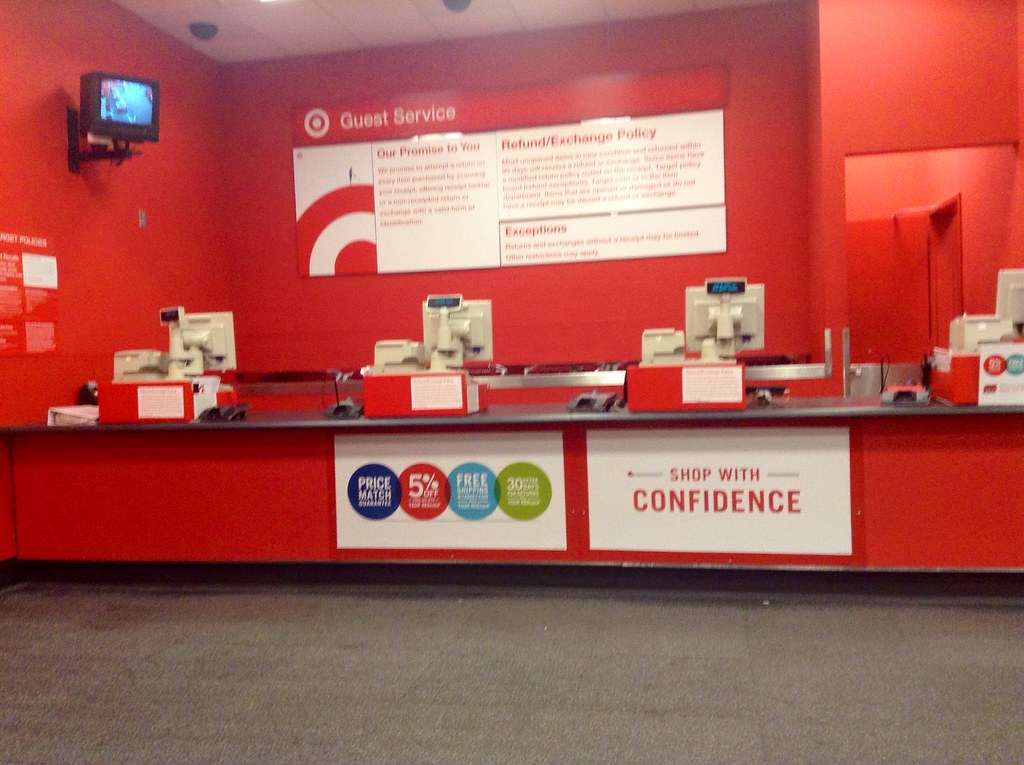 Target Customer Service Desk Hours