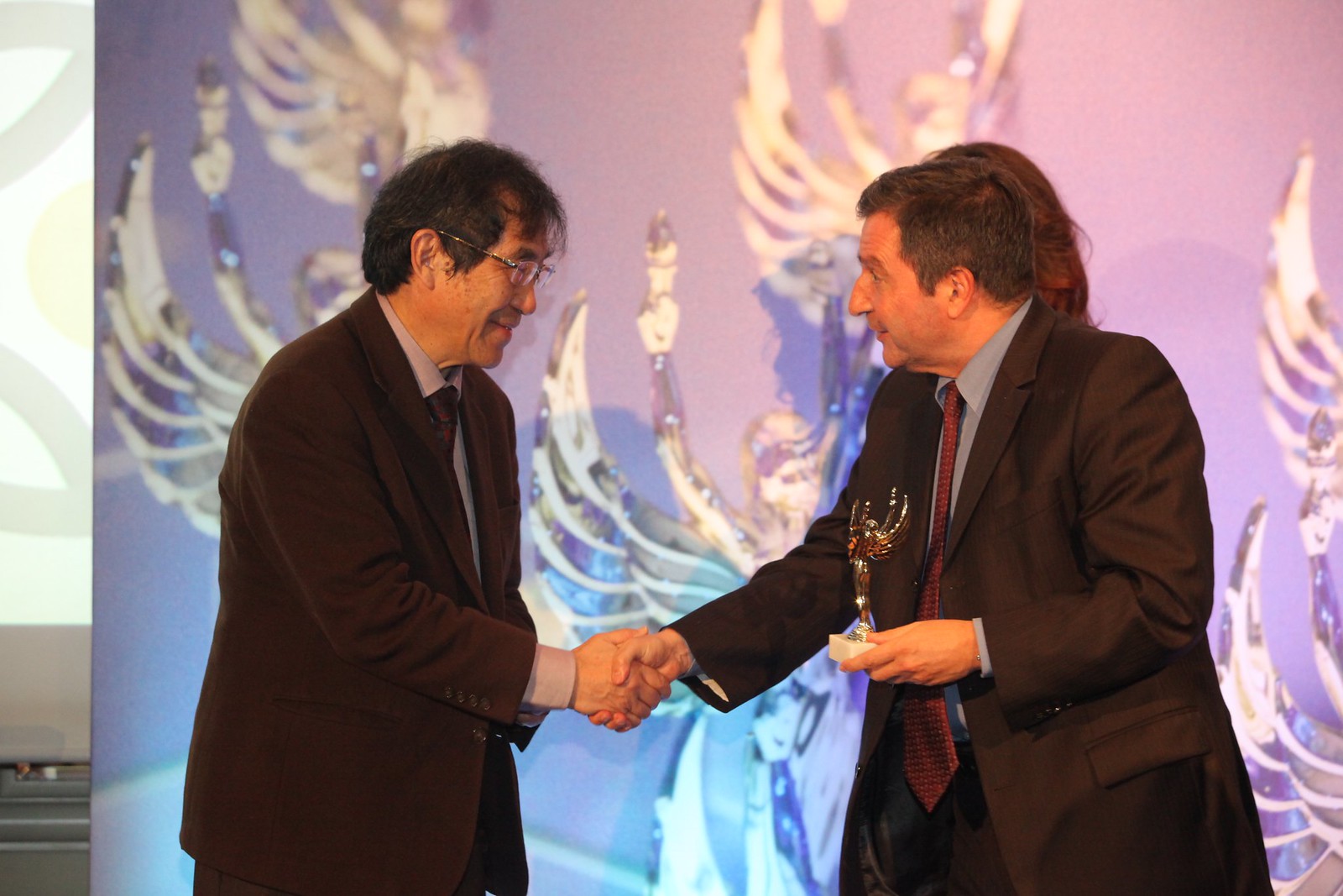 Dr Tu Weiming receiving GTF 2013 Award for Excellence in Cultural Understanding by the Mayor of Athens Mr Yiorgos Kaminis