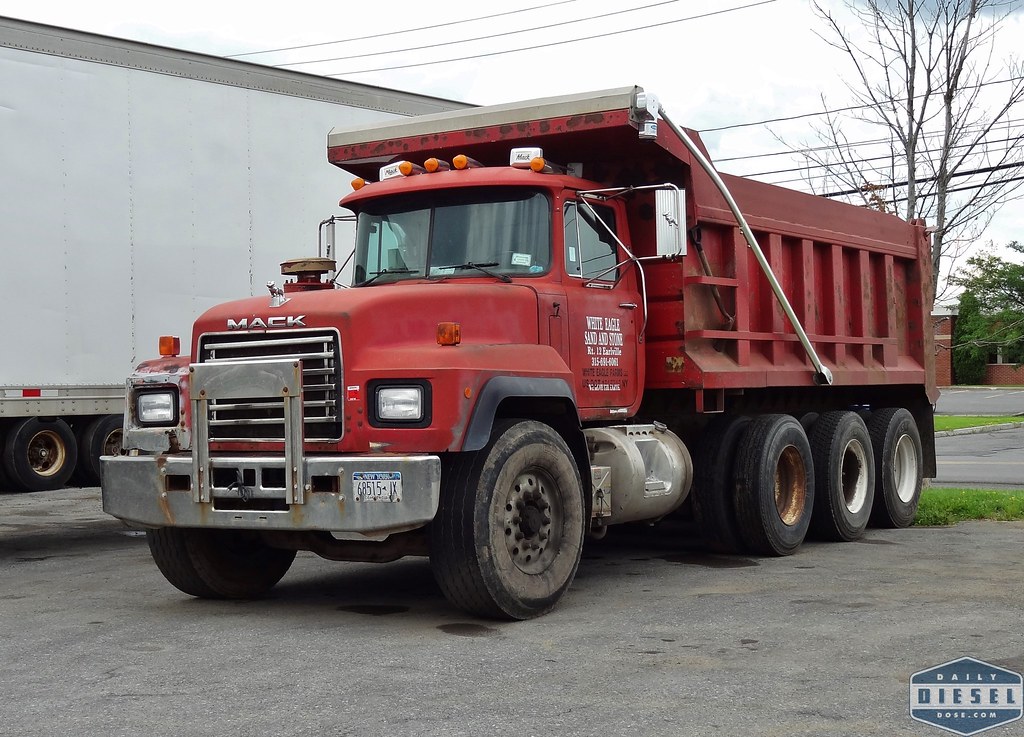 Mack RD Dump Truck | Seen at Beam Mack. www.dailydieseldose.… | Flickr