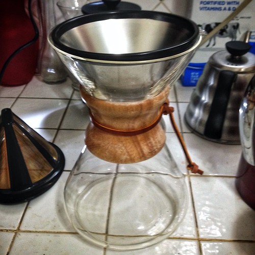 I added an Able Brewing kone coffee filter to my Chemex. In theory making it as good if not better than my old reliable French press. #hdr #ablebrewing #chemex #coffee #pourover #starbucks #casicielo #love | by ckeester