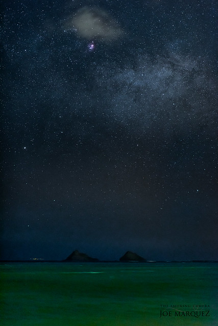 Milky Way over Mokulua Islands in Hawaii _N8A0403