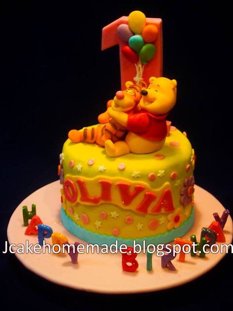 Winnie the Pooh birthday cake