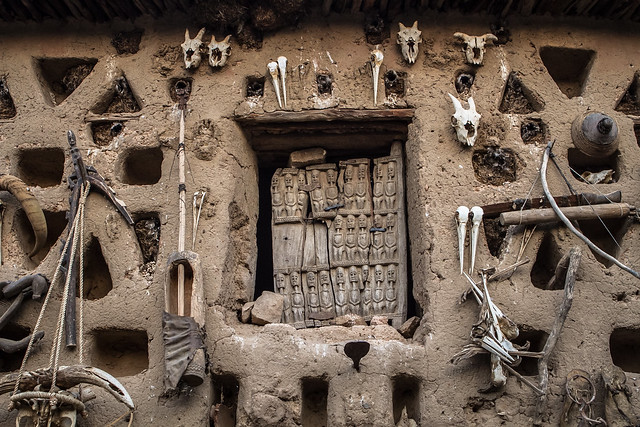 the home of the healer with the fetishes hanging in sanga, pays dogon