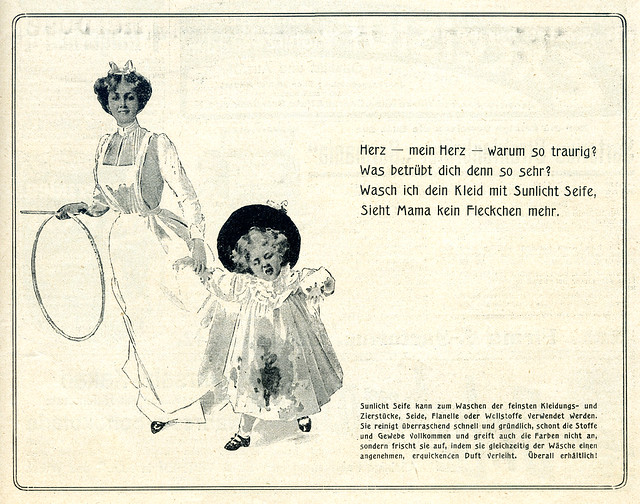 Werbung für Sunlicht Seife mit Kindermädchen und Kind.