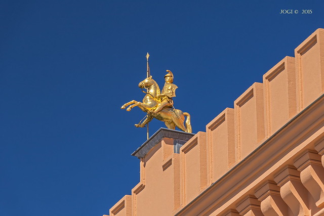 Schwerin, Goldener Reiter auf dem Rathaus