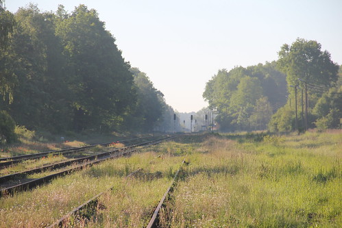 railroad station canon tracks poland polska rail railway signals pkp lowersilesia dolnośląskie dolnyśląsk modła canoneos550d canonefs18135mmf3556is d29275 d29314