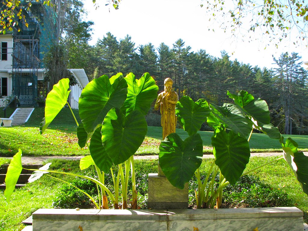 Augustus Saint-Gaudens' Gardens. Photo by howderfamily.com; (CC BY-NC-SA 2.0)