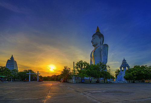 sun statue sunrise river thailand temple dawn buddha thai wat thachin suphanburi watphairongwua