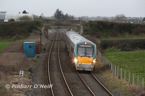 Thurles by finnyus, <b>Sunday, 23 February 2014</b>

4-car ICR #22 (22 022) approaches Thurles railway station with the 