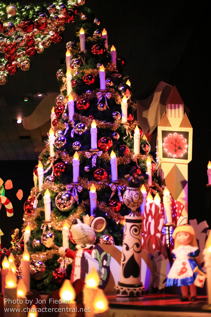 Disneyland Dec 2012 - it's a small world holiday | Disneylan… | Flickr