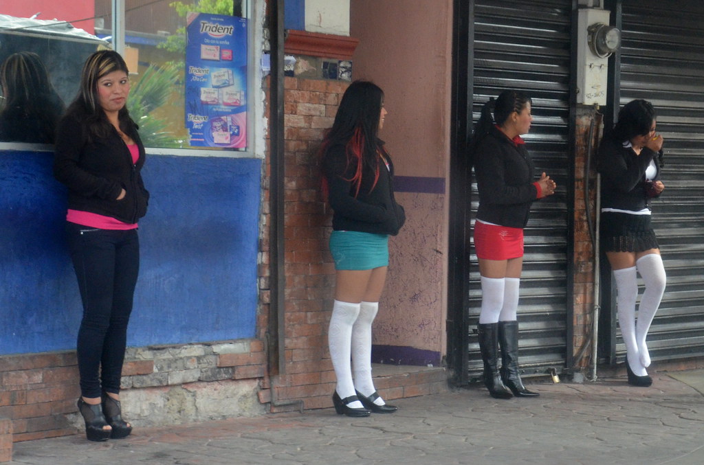 ...woman, girl, lady, female, standing, mexico, calle, mujer, district, pro...