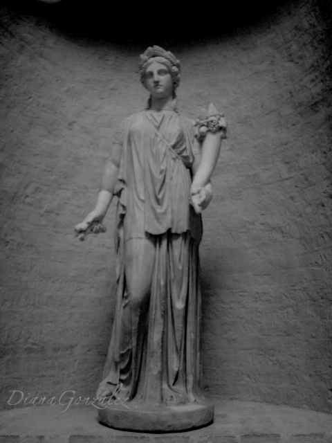 Glyptothek, Room of Apollo, Statue of Artemis