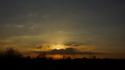 sunset sky cloud sun holland nature dutch night clouds zonsondergang cloudy sony nederland wolken lucht zon bommelerwaard maart wolk gelderland brakel a65 18250mm sigma18250mm