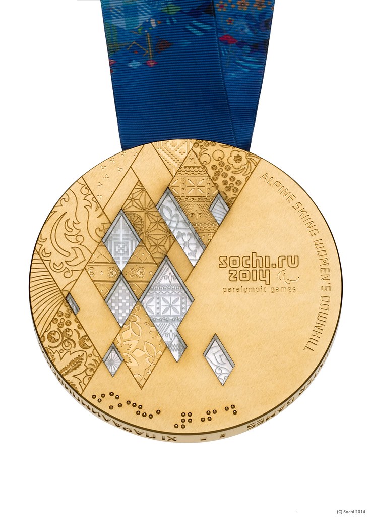 Олимпийские медали Сочи 2014. Паралимпийские медали Сочи 2014. Медальки зимние Олимпийские игры. Медаль Сочи 2014 с грамотой. Игры сочи 2014 медали