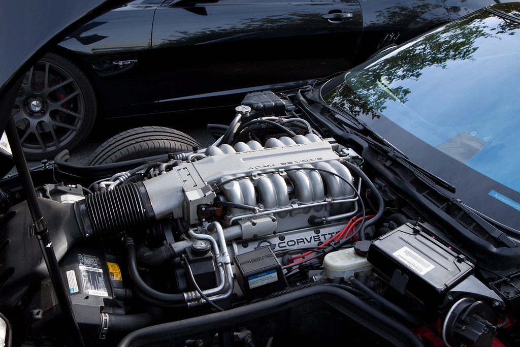 Chevrolet Corvette ZR1 (C4) engine bay
