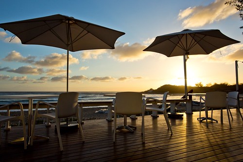 Area bar al tramonto