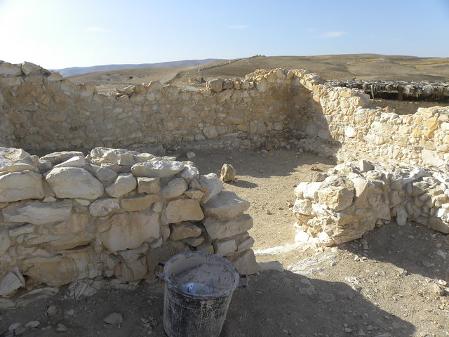 Early Bronze Age Structures at Tel Arad