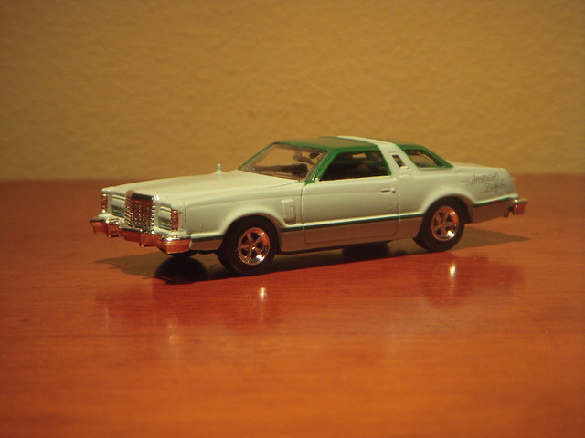 1978 Ford Thunderbird 1:64 Diecast by Motormax