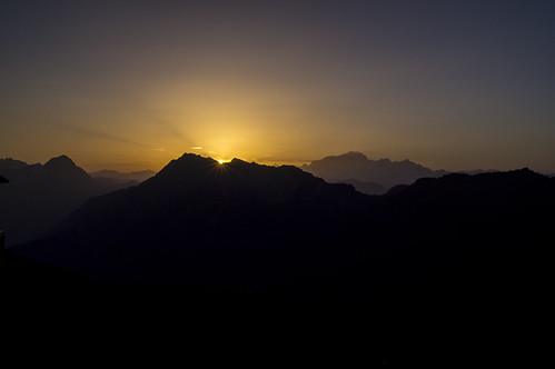 levé de soleil depuis la bouchasse by bandiera adrien, annecy lac des national parc bauges doussard faverges