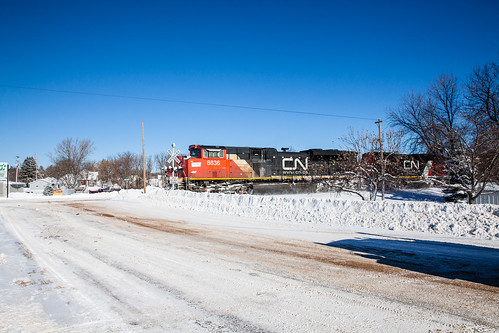 winter mi cn unitedstates michigan powers railfan snowbank spalding gradecrossing