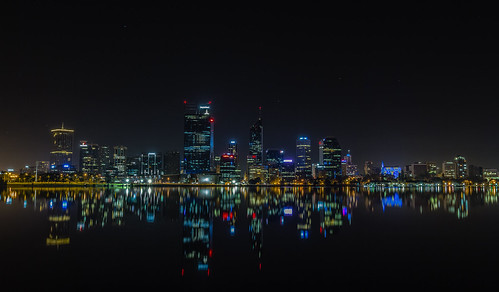 longexposure light colour fog night canon reflections cityscape tripod perth 7d cbd westernaustralia swanriver 1740f4l