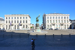 La place royale et sa statue de Godefroid de Bouillon