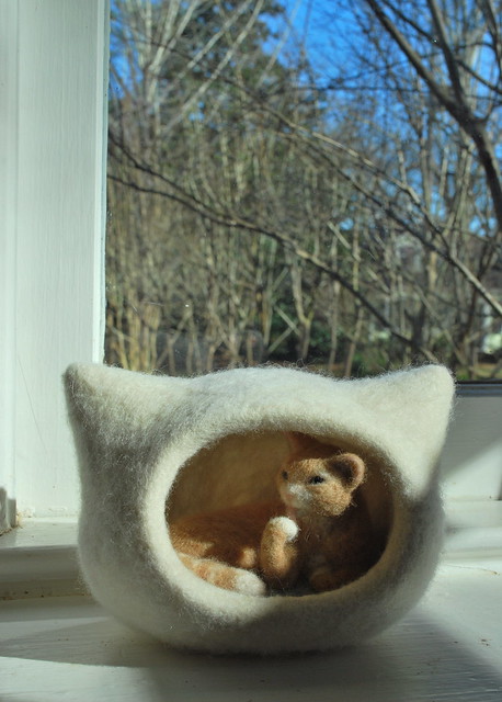 Needlefelted cat sculpture by Helen Rogers
