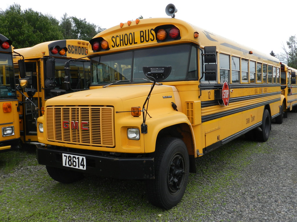 DSCN7240 | Jackson Local Schools 12 - 1996 Blue Bird GMC - R… | Flickr