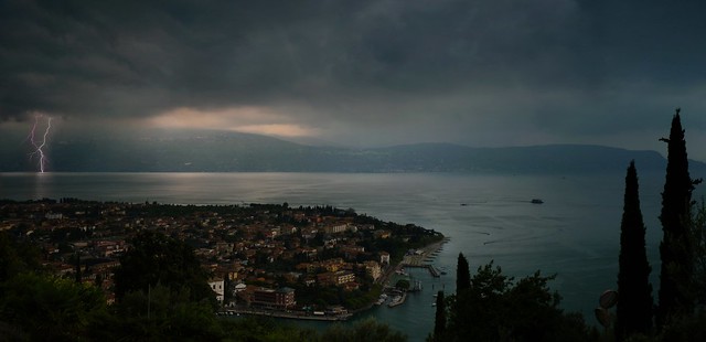 Days of thunder above Lake Garda