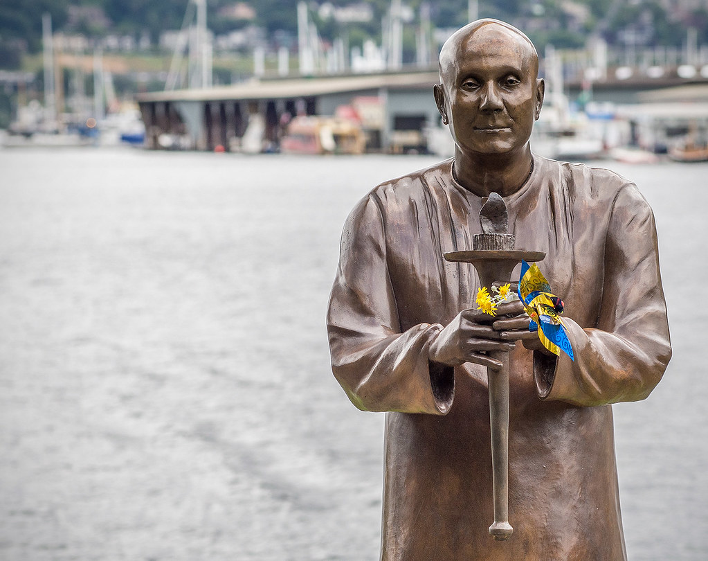 Statue of Peace Leader Sri Chinmoy Seattle, WA Brent Jolly Flickr